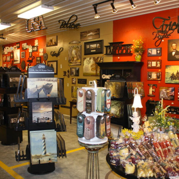 Walnut Creek Amish Flea Market - Image 2